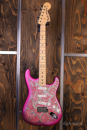 Fender Made in Japan Limited Stratocaster Pink Paisley