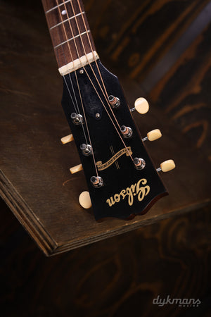 Gibson Custom 1942 Banner J-45 Reissue Vintage Sunburst