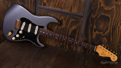 Fender Custom Shop Limited Edition 1965 Dual-Mag Stratocaster Journeyman Relic Charcoal Frost Metallic