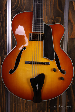 Eastman AR805CE