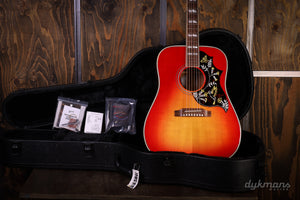 Gibson Hummingbird Standard Vintage Cherry Sunburst
