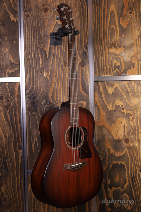 Taylor American Dream AD27e