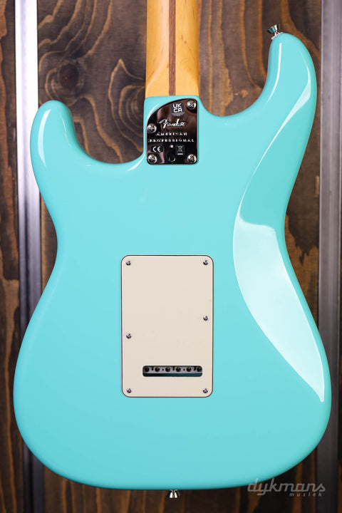 Fender Limited Edition American Pro II Strat Seafoam Green