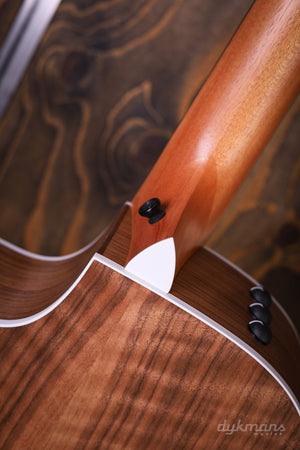 Taylor 212ce
