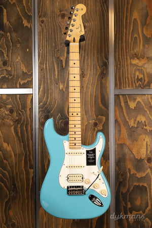 Fender Player II Stratocaster HSS Coral Red