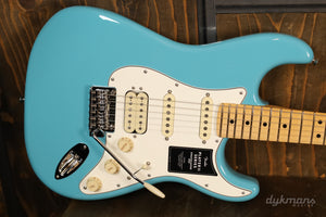 Fender Player II Stratocaster HSS Coral Red