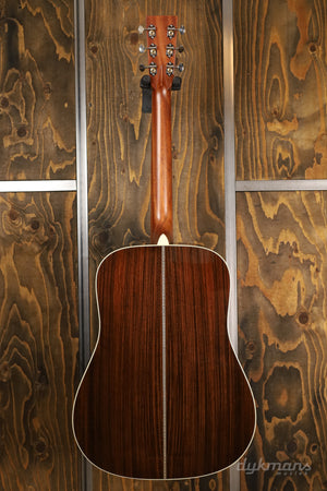 Martin Super HD-28